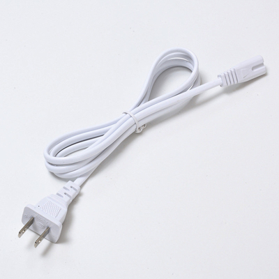 El PVC de la lámpara del listón aisló el enchufe británico flexible del cable eléctrico C13 del IEC 320 del indicador 0.75M M del cable 3
